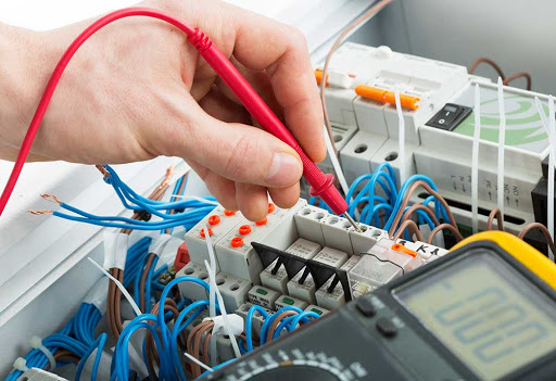 Commercial Electrician in Stoneham, MA Image